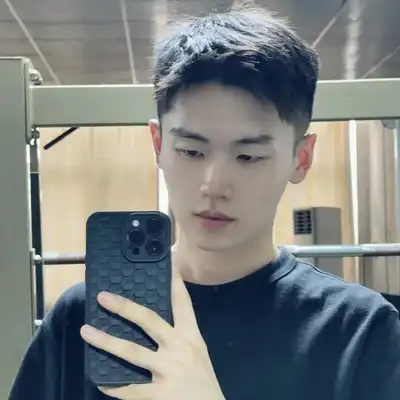 潘成